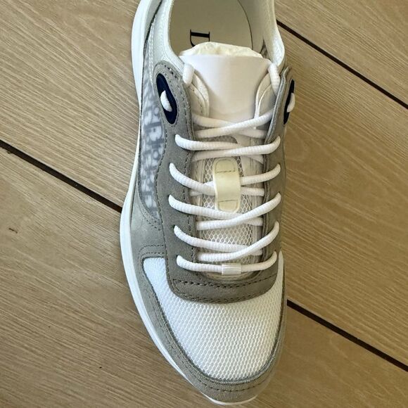 Dior mens Gray and White Sneakers brand new with box - Picture 2 of 4